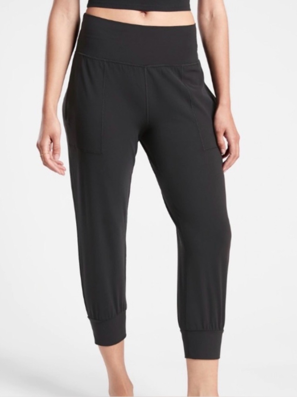 EUC Athleta Salutation Crop Jogger!